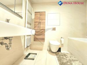 Pronájem bytu 1+kk, Praha - Žižkov, Ke kapslovně, 64 m2