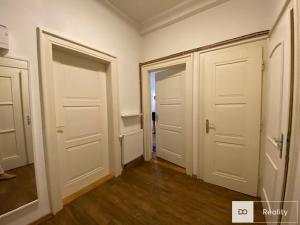 Pronájem bytu 2+kk, Praha - Bubeneč, Rooseveltova, 59 m2