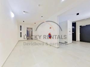 Pronájem bytu 4+kk, Praha - Střížkov, Lovosická, 94 m2