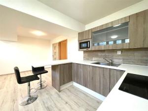Prodej bytu 1+kk, Praha - Žižkov, Na Jarově, 40 m2