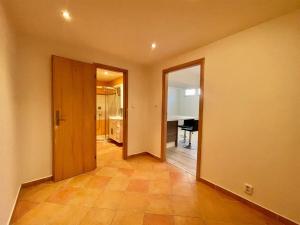 Prodej bytu 1+kk, Praha - Žižkov, Na Jarově, 40 m2