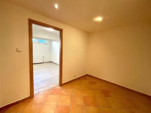 Prodej bytu 1+kk, Praha - Žižkov, Na Jarově, 40 m2