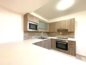 Prodej komerční nemovitosti, Praha - Žižkov, Na Jarově, 40 m2