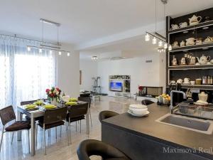 Prodej vícegeneračního domu, Sukošan, Chorvatsko, Ante Starčevića, 302 m2