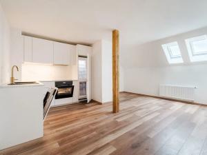 Pronájem bytu 3+kk, Praha - Vršovice, Rostovská, 77 m2