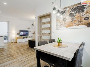 Prodej bytu 3+kk, Cheb, Boženy Němcové, 76 m2