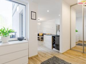 Prodej bytu 3+kk, Cheb, Boženy Němcové, 76 m2