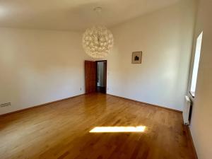 Pronájem rodinného domu, Praha - Klánovice, Jeníkovická, 220 m2