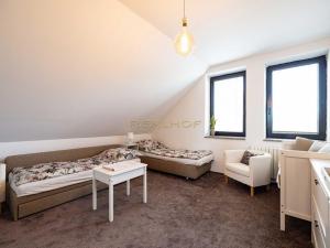 Prodej rodinného domu, Pozďatín, 200 m2