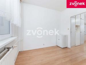 Prodej bytu 2+1, Zlín, U Trojáku, 68 m2