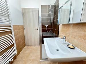 Pronájem bytu 2+kk, Hrochův Týnec, Nádražní, 35 m2