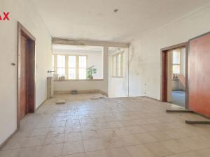 Prodej skladu, Úpice, Dr. Teuchmanna, 1817 m2