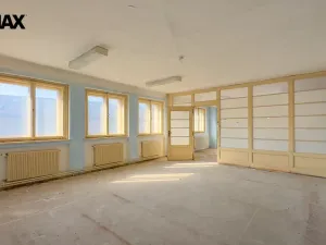 Prodej obchodního prostoru, Úpice, Dr. Teuchmanna, 1817 m2