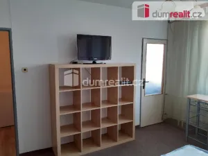 Pronájem bytu 1+1, Praha - Prosek, Veltruská, 27 m2