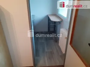 Pronájem bytu 1+1, Praha - Prosek, Veltruská, 27 m2