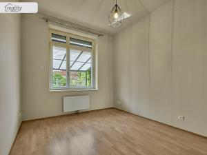 Pronájem bytu 2+kk, Praha - Vinohrady, U Zvonařky, 50 m2