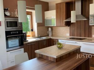 Pronájem rodinného domu, Roudné, Zahradní, 141 m2
