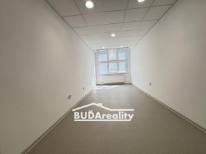 Pronájem kanceláře, Zlín, nám. T. G. Masaryka, 48 m2