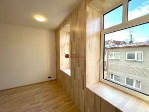 Pronájem bytu 2+kk, Hořice, Sladkovského, 33 m2