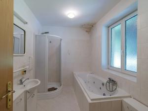 Prodej vily, Statenice, Kolmá, 321 m2