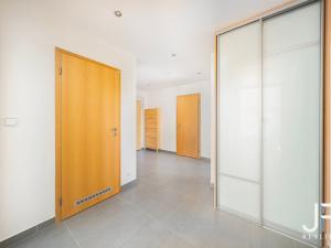 Prodej bytu 4+kk, Praha - Pitkovice, Pečárková, 105 m2