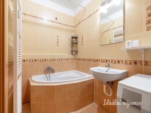 Pronájem bytu 2+kk, Praha - Záběhlice, Kamelova, 52 m2