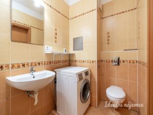 Pronájem bytu 2+kk, Praha - Záběhlice, Kamelova, 52 m2