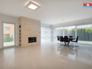 Pronájem rodinného domu, Praha - Černý Most, Bergmanova, 220 m2