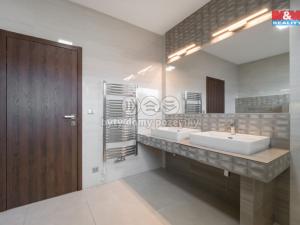 Pronájem rodinného domu, Praha - Černý Most, Bergmanova, 220 m2