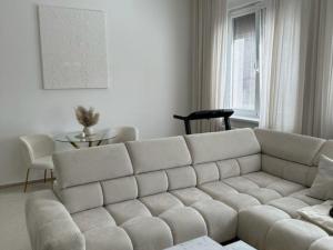 Pronájem bytu 2+kk, Žatec, Otokara Březiny, 52 m2