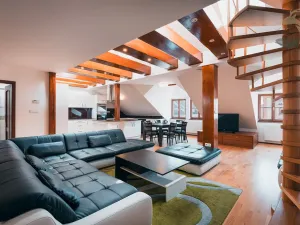 Prodej obchodního prostoru, Sušice, náměstí Svobody, 628 m2