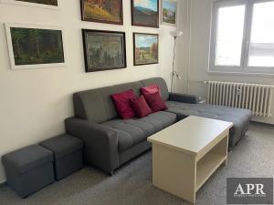 Pronájem bytu 2+1, Uherský Brod, Hlavní, 58 m2