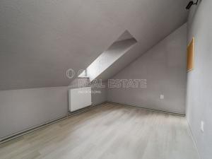 Prodej bytu 3+1, Planá, Nádražní, 155 m2