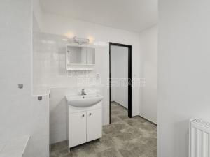 Prodej bytu 3+1, Planá, Nádražní, 155 m2