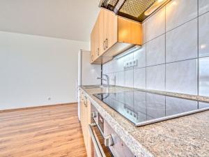 Pronájem bytu 1+kk, Praha - Písnice, Švihovská, 42 m2