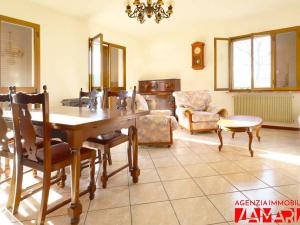Prodej domu, Via Comugne, San Michele a Tagliamento, Friuli-venezia-giulia, Itálie, 226 m2