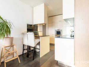 Pronájem bytu 3+kk, Praha - Petrovice, Rezlerova, 68 m2