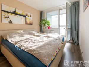 Pronájem bytu 3+kk, Praha - Petrovice, Rezlerova, 68 m2