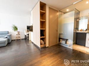 Pronájem bytu 3+kk, Praha - Petrovice, Rezlerova, 68 m2