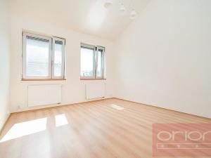 Pronájem rodinného domu, Průhonice, Františka Zemana, 400 m2