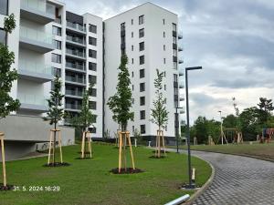 Pronájem bytu 2+kk, Praha - Hrdlořezy, V třešňovce, 57 m2