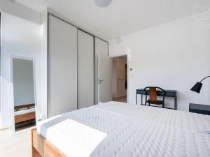 Pronájem bytu 2+kk, Praha - Nové Město, 59 m2