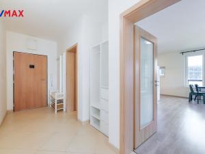 Pronájem bytu 2+kk, Praha - Střížkov, Makedonská, 60 m2