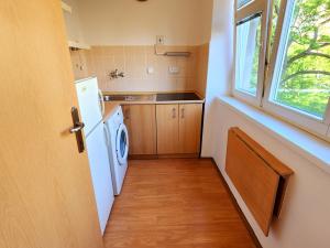 Pronájem bytu 1+1, Hradec Králové, Labská kotlina, 23 m2