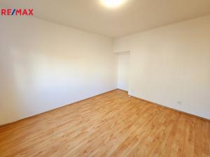 Pronájem bytu 1+1, Hradec Králové, Labská kotlina, 23 m2