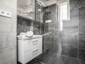 Pronájem bytu 1+1, Praha - Holešovice, Na Maninách, 37 m2