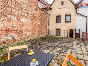Prodej historického objektu, Nové Město nad Metují, Husovo náměstí, 322 m2