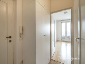 Pronájem bytu 1+kk, Praha - Kyje, Za černým mostem, 35 m2