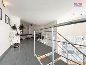 Prodej obchodního prostoru, Žďár, 1089 m2