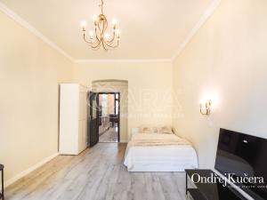 Pronájem bytu 1+1, Praha - Žižkov, Přibyslavská, 40 m2